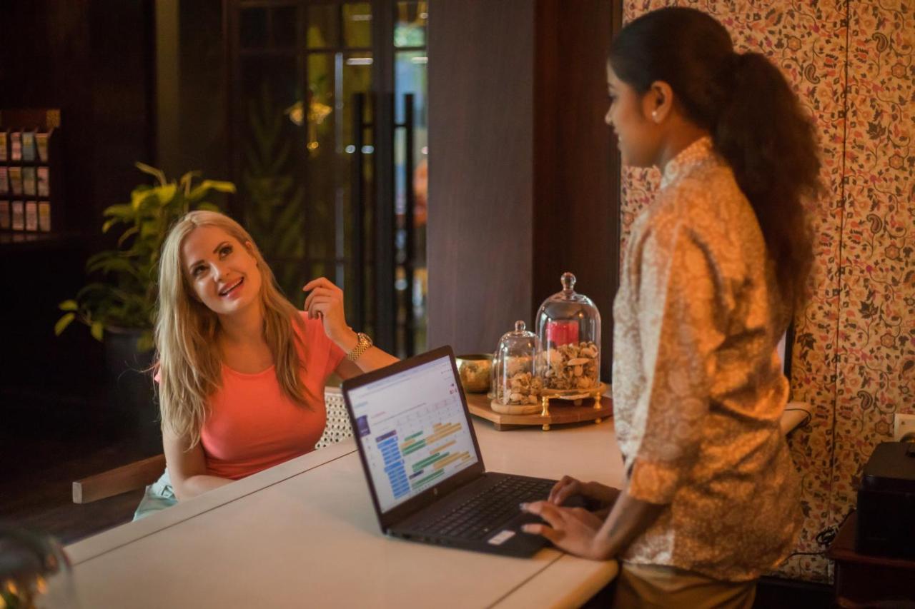Red Thread Calangute Hotel ภายนอก รูปภาพ